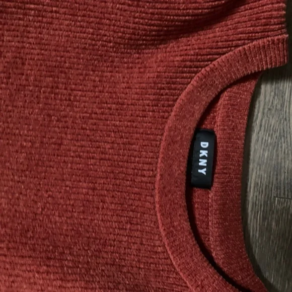 Sweater - Picture 3 of 3